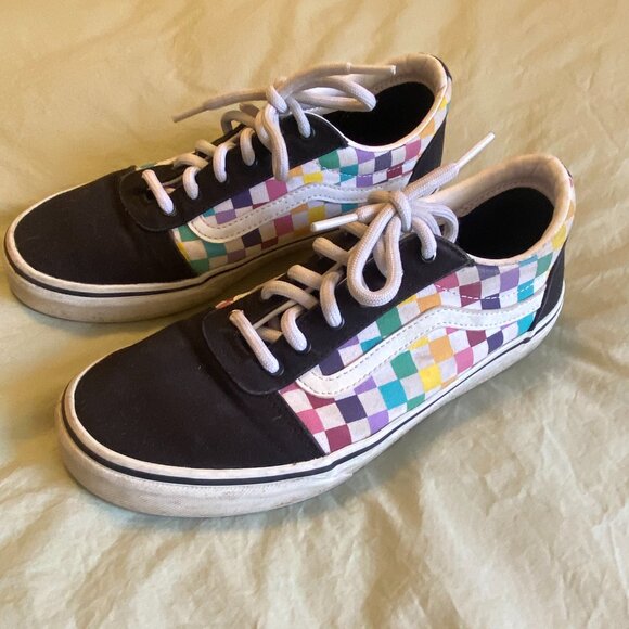 VANS Shoes - VANS Old Skool Low Top Rainbow Checkerboard Suede Toe Cap Lace Up Womens Size 6